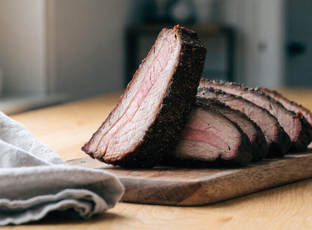 Brisketstegt oksebryst med tør rub