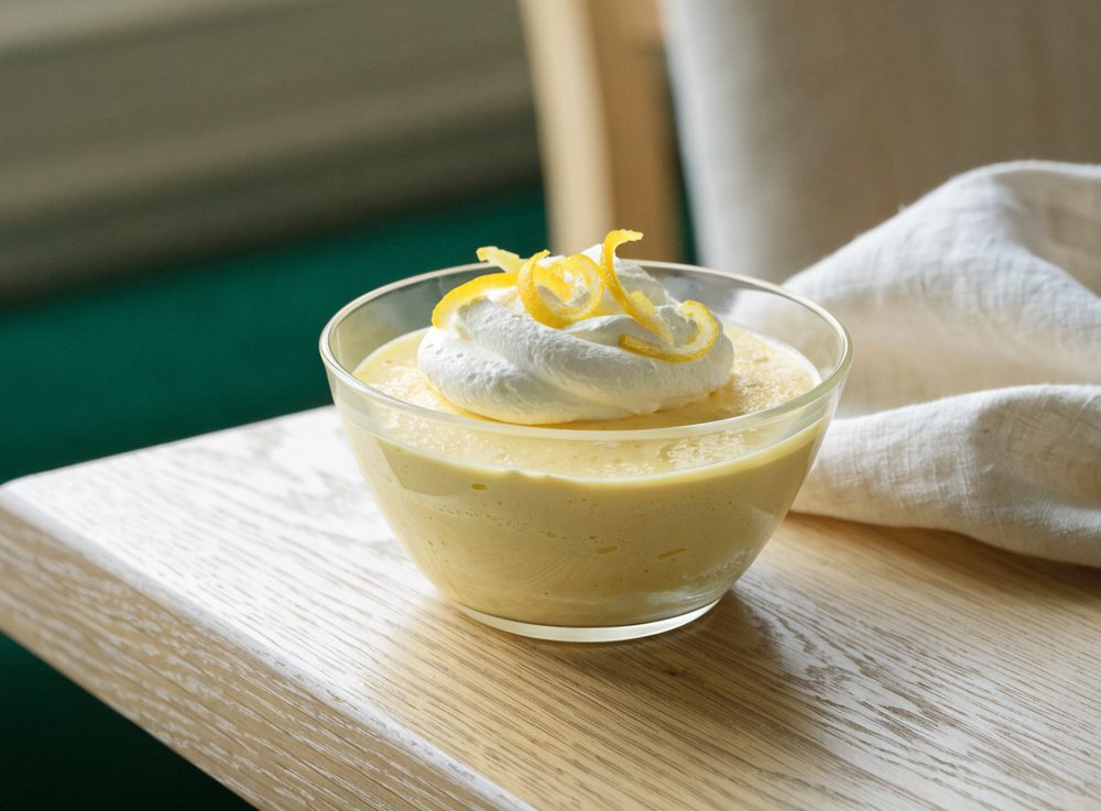 Citronfromage med flødeskum