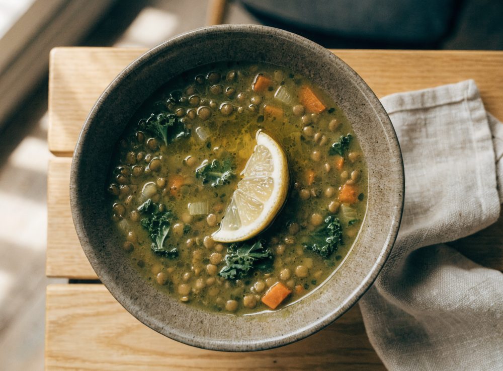Grøn linsesuppe med grønkål